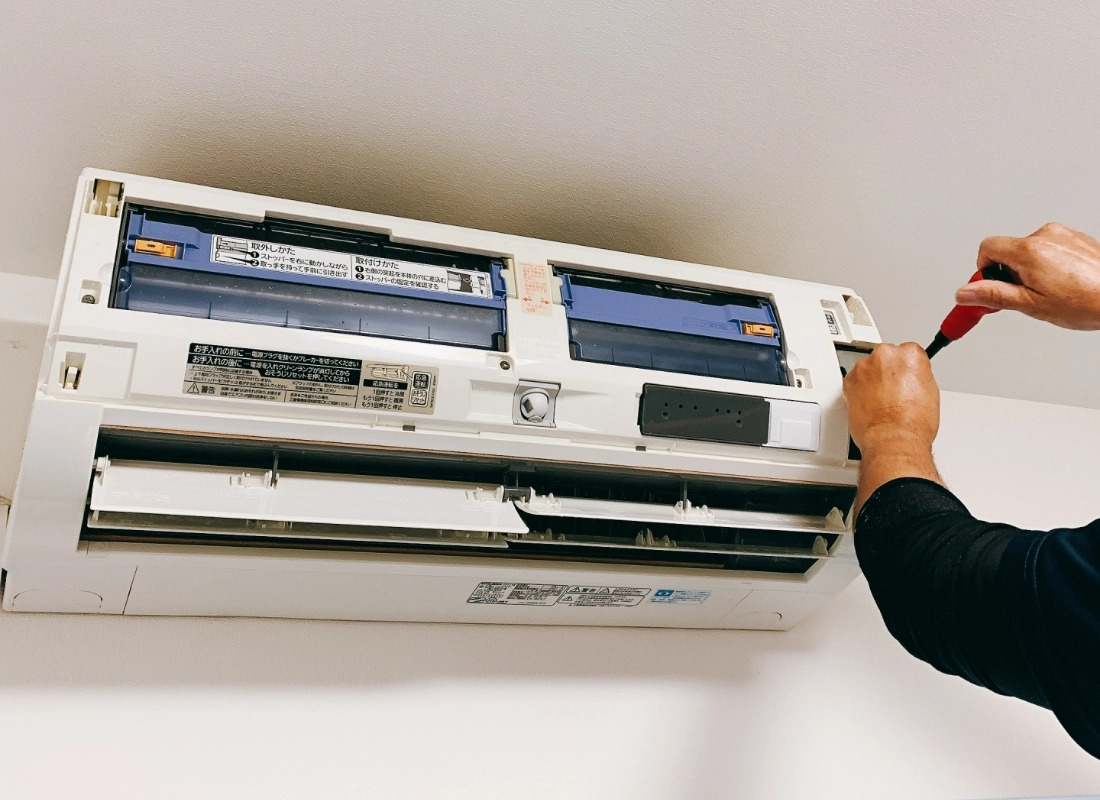 エアコンの分解